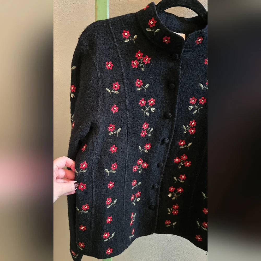 Talbots Vintage Cardigan Button Front with Red/Green Floral Embroidery, Sz M - Picture 6 of 8